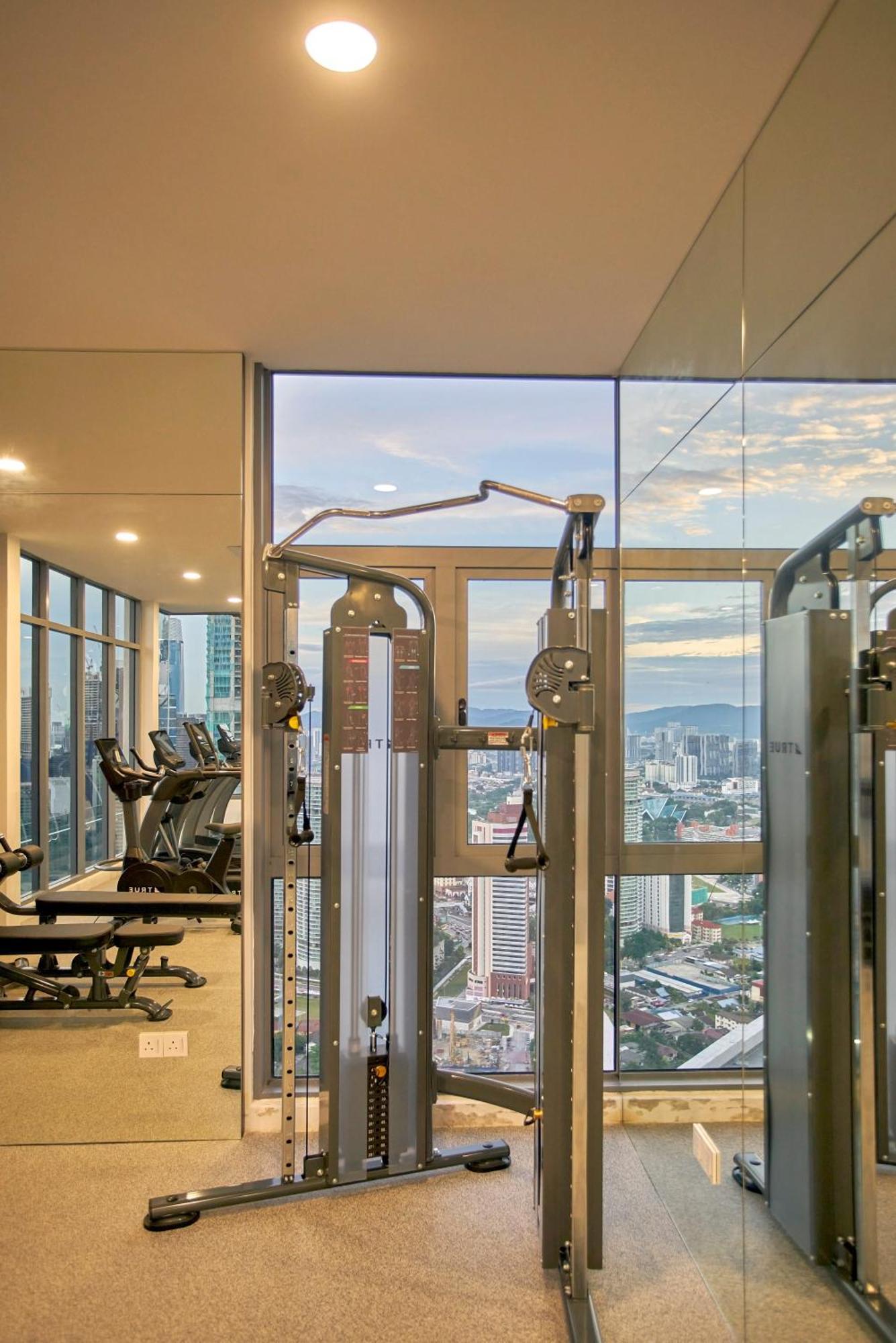 Royce Klcc By Cobnb Apartment