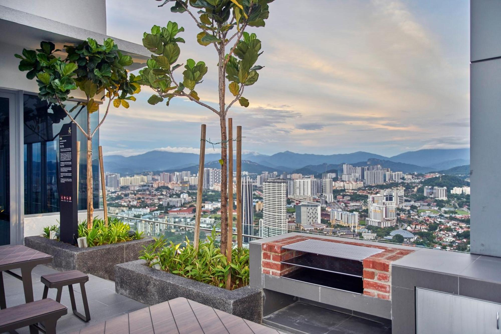 Royce Klcc By Cobnb