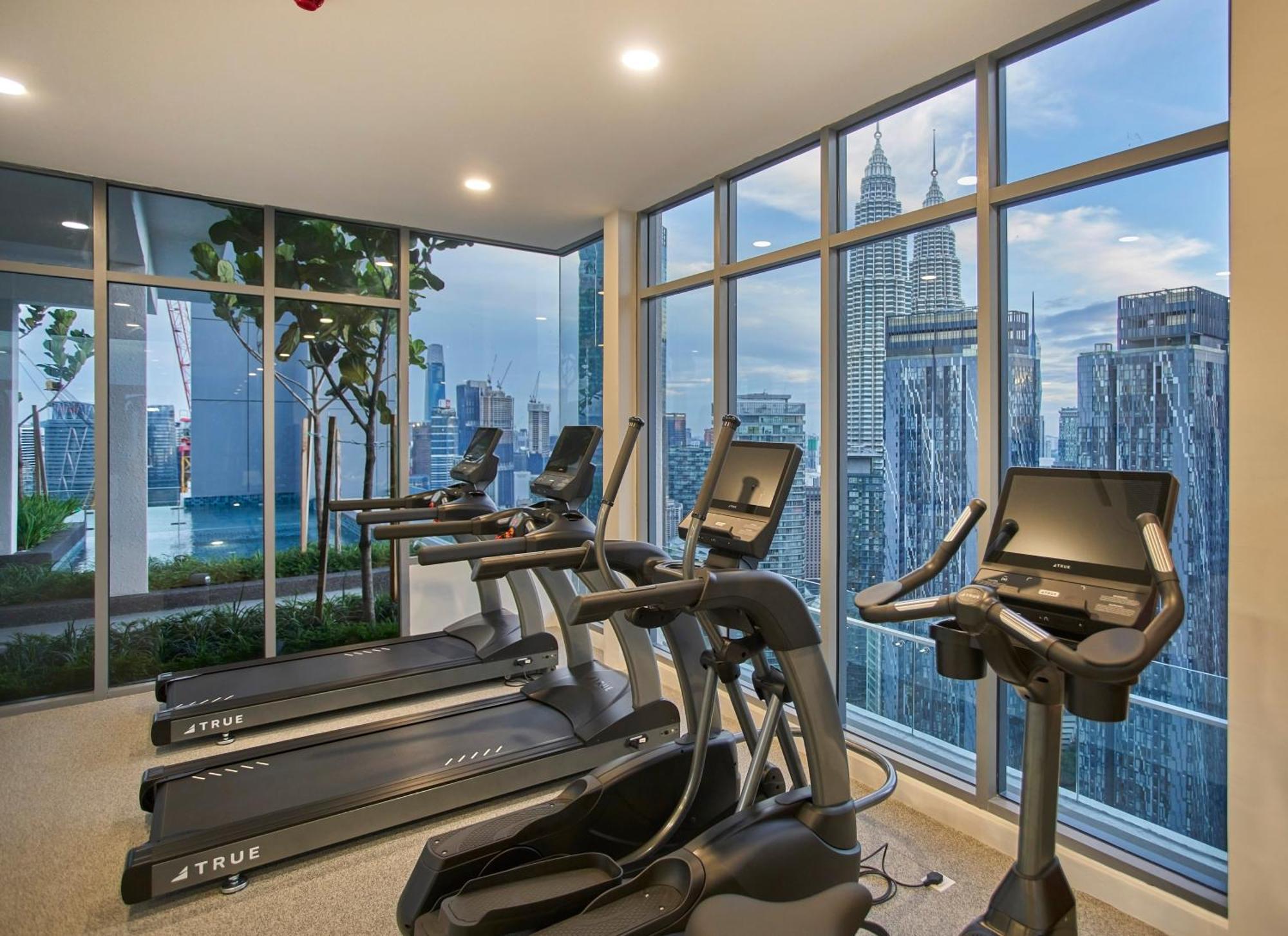 Royce Klcc By Cobnb *